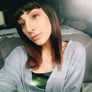 Meet your Posher, Eliza